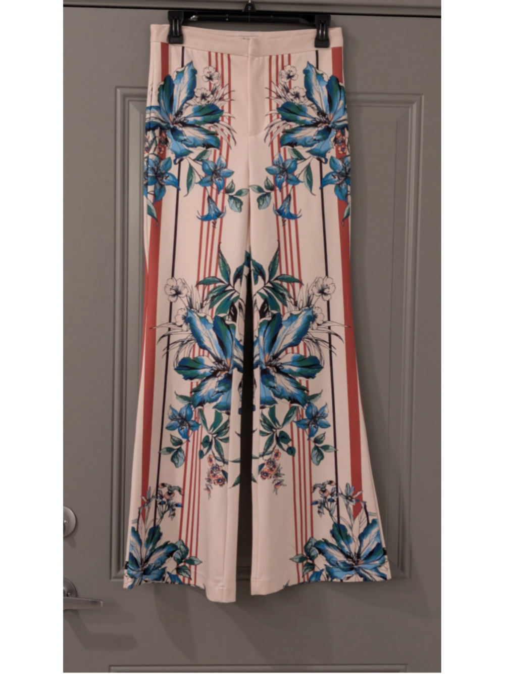 Women's Jealous Tomato Floral Print Trousers Size M Beige Blue - Picture 1 of 5